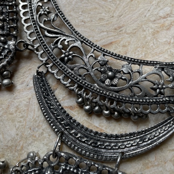 Silver Layerd Necklace - Picture 8 of 13